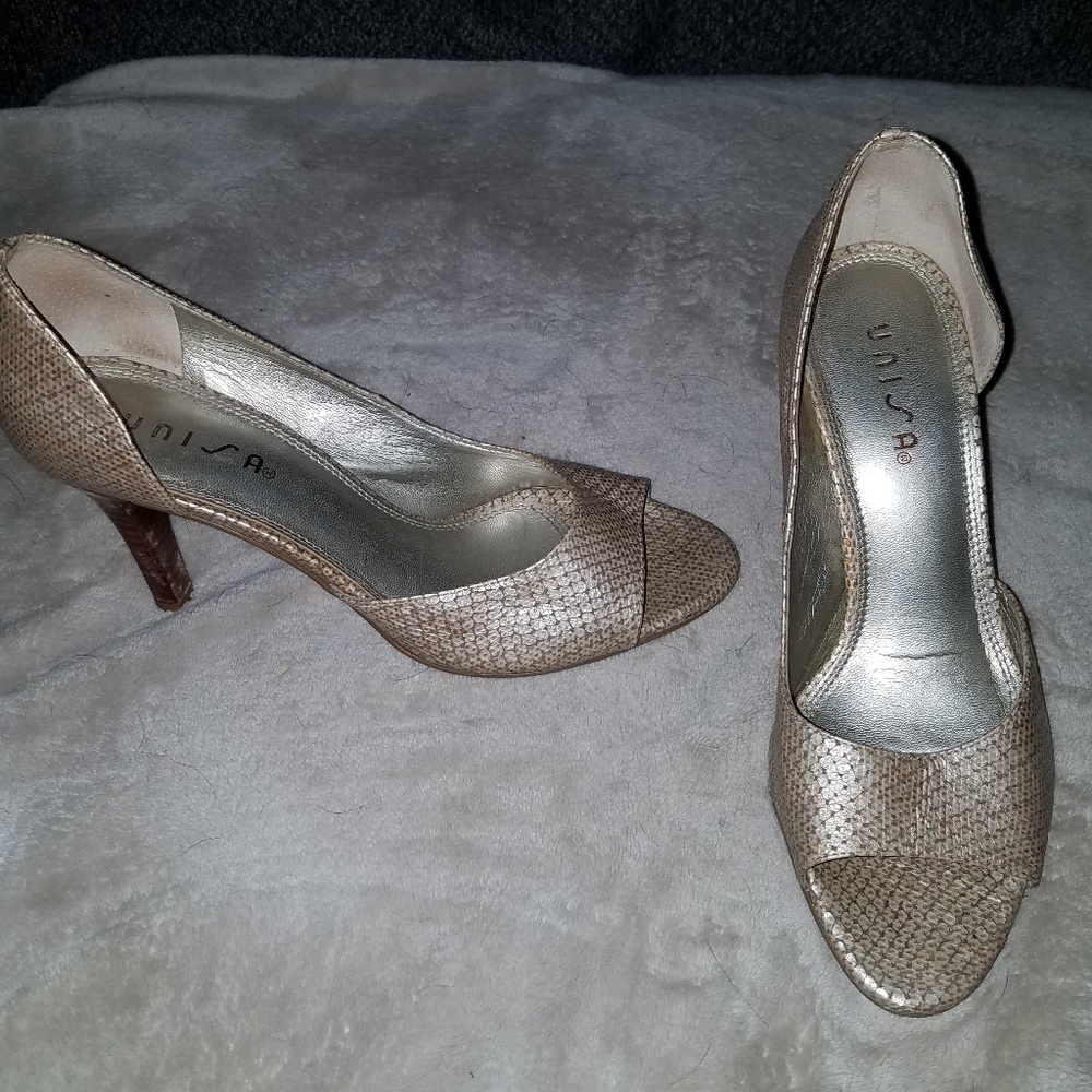 Unisa Champagne snakeskin heels